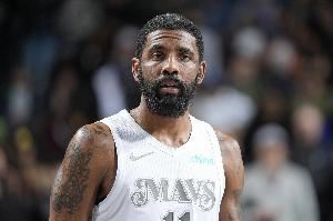 欧文：我认为球员的合同不应该被公开 这会让他们成为某人的目标